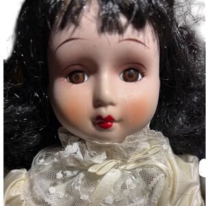 Vintage Porcelain Doll 16 In Ivory Lace Dress Romantic Collectible Display Note!